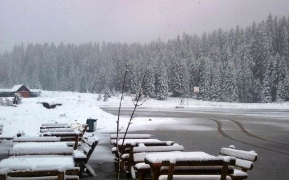Objavljen cjenovnik: Evo koliko novca će vam trebati ove godine za skijanje na Bjelašnici i Igmanu Objavljen cjenovnik: Evo koliko novca će vam trebati ove godine za skijanje na Bjelašnici i Igmanu