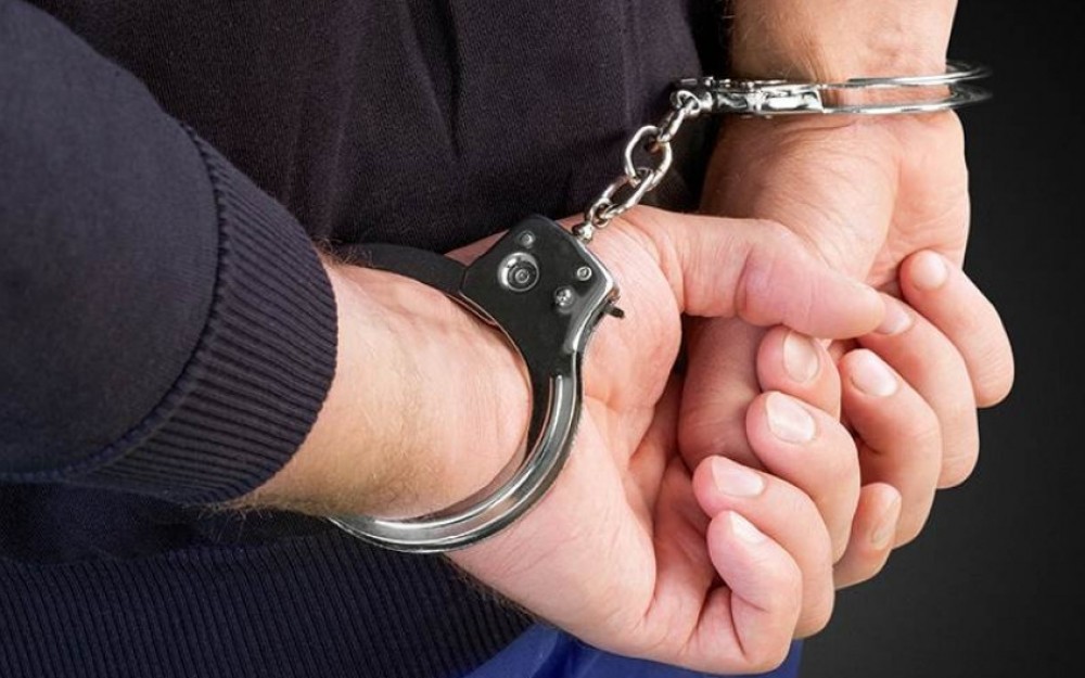 Mostarac susjedima začepio odvod nakon što se pokušao riješiti droge Mostarac susjedima začepio odvod nakon što se pokušao riješiti droge