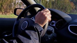 voznja automobil volan vozac 16517 750x422 1