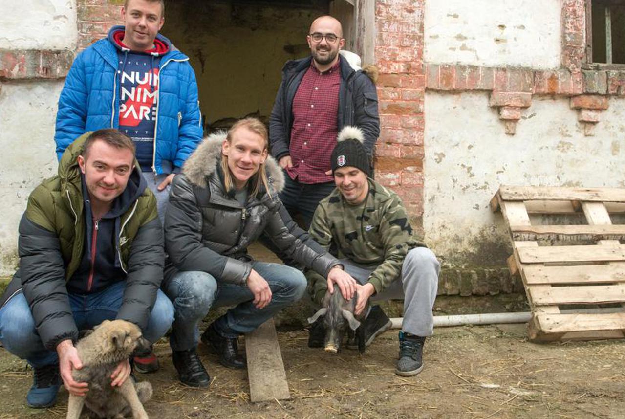 Otkrivamo što su po zanimanju hrvatski nogometaši: Tko bi bio matematičar, tko vozač, a tko konobar? Otkrivamo što su po zanimanju hrvatski nogometaši: Tko bi bio matematičar, tko vozač, a tko konobar?