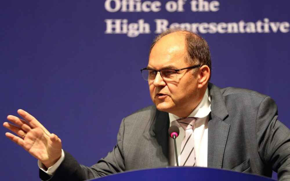 Schmidt: BiH ne prijeti novi rat, ali ne znam što sve Moskva smišlja Schmidt: BiH ne prijeti novi rat, ali ne znam što sve Moskva smišlja