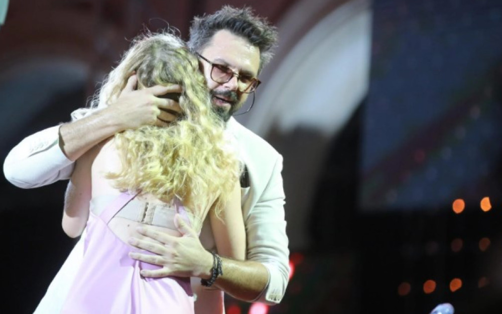 Hana Huljić Grašo: Petar je otac kakvog želiš svima, samo njemu Alba odmah zaspe na prsima Hana Huljić Grašo: Petar je otac kakvog želiš svima, samo njemu Alba odmah zaspe na prsima