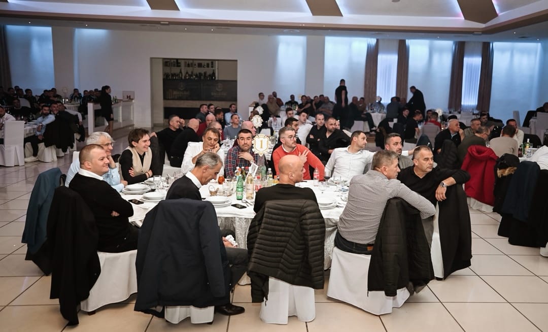U Svadbenom salonu “Bagušić” u Posušju održana ja Plavo-bijela noć U Svadbenom salonu “Bagušić” u Posušju održana ja Plavo-bijela noć