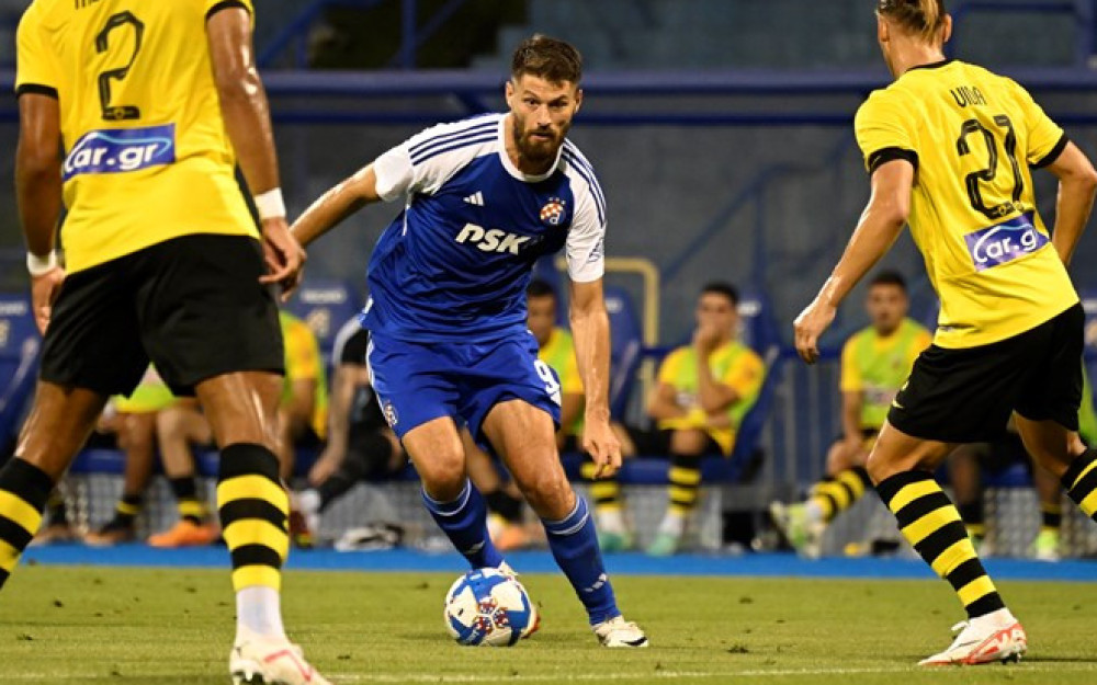 Stigla kazna za Brunu Petkovića: evo kako ga je HNS sankcionirao zbog vrijeđanja Jarnija Stigla kazna za Brunu Petkovića: evo kako ga je HNS sankcionirao zbog vrijeđanja Jarnija