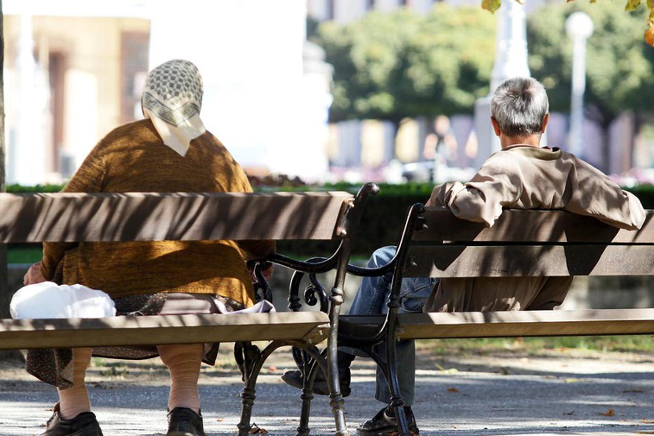 Korisnicima hrvatske mirovine koji žive u BiH traže se potvrde o životu, evo tko ih treba dostaviti Korisnicima hrvatske mirovine koji žive u BiH traže se potvrde o životu, evo tko ih treba dostaviti
