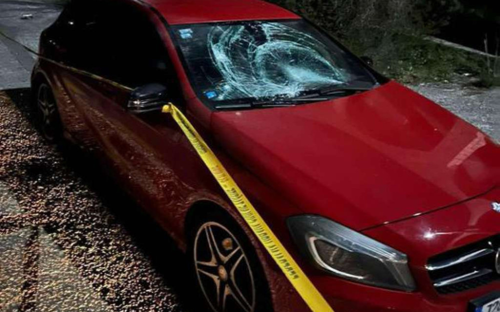 Stolac: Desetak osoba palicama i bakljama nasrnulo na četiri mladića Stolac: Desetak osoba palicama i bakljama nasrnulo na četiri mladića