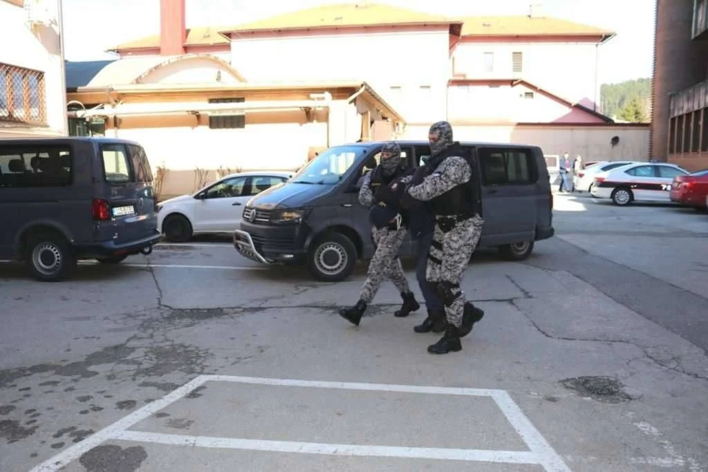U Bosanskoj Krupi i Bihaću privedeno osam osoba zbog terorističkog napada na policijsku postaju