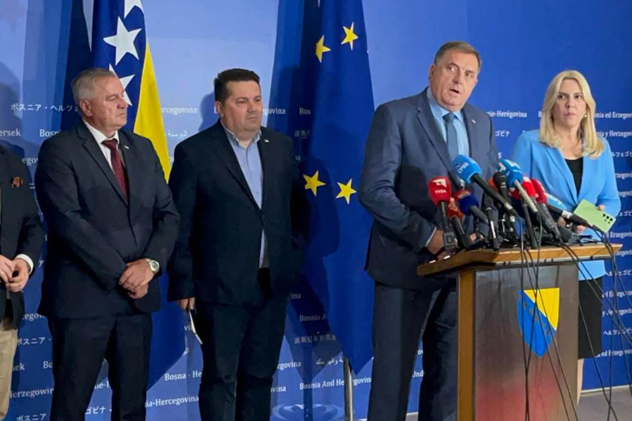 Dodik: Ništa konkretno nije dogovoreno potencirali smo pitanje smjene SIP-a, novi sastanak za sedam dana Dodik: Ništa konkretno nije dogovoreno potencirali smo pitanje smjene SIP-a, novi sastanak za sedam dana