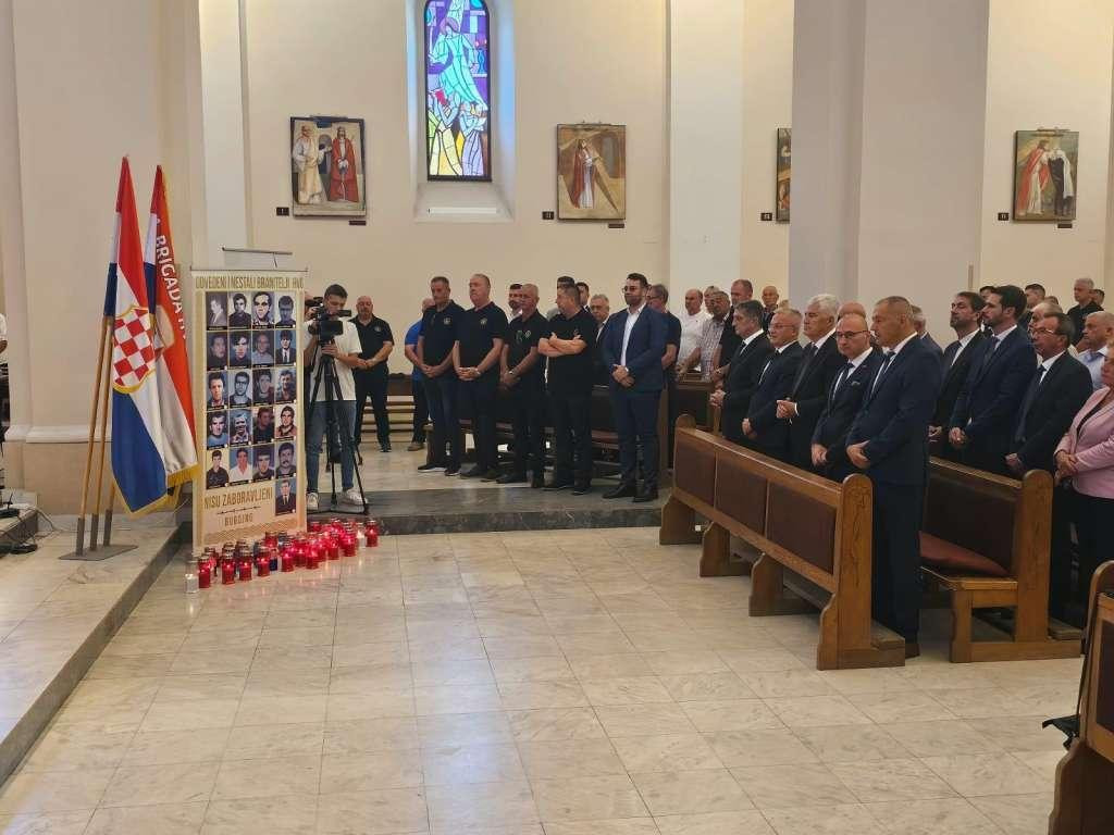 Zločini nad Hrvatima Bugojna ne smiju biti zaboravljeni, odgovorni trebaju biti privedeni pravdi Zločini nad Hrvatima Bugojna ne smiju biti zaboravljeni, odgovorni trebaju biti privedeni pravdi
