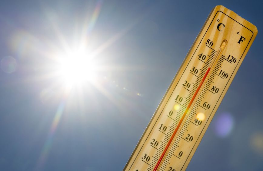 Zbog iznimno visokih temperatura na snazi narančasto i žuto upozorenje Zbog iznimno visokih temperatura na snazi narančasto i žuto upozorenje