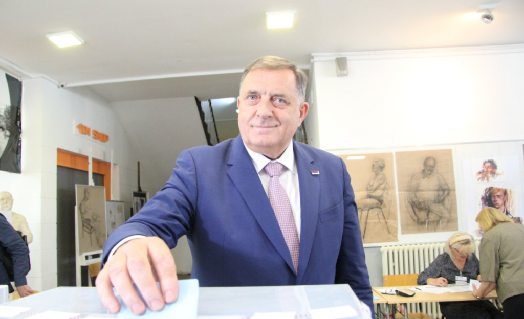 Dodik: Ako nam dirnete imovinu, RS će donijeti odluku o samostalnosti. Mi smo svoji na svome, ovo je naša zemlja Dodik: Ako nam dirnete imovinu, RS će donijeti odluku o samostalnosti. Mi smo svoji na svome, ovo je naša zemlja
