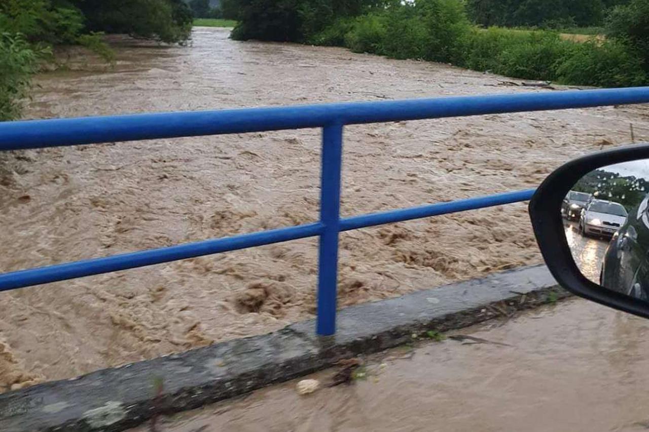 Hercegovini prijete poplave, preporuča se dodatan oprez Hercegovini prijete poplave, preporuča se dodatan oprez