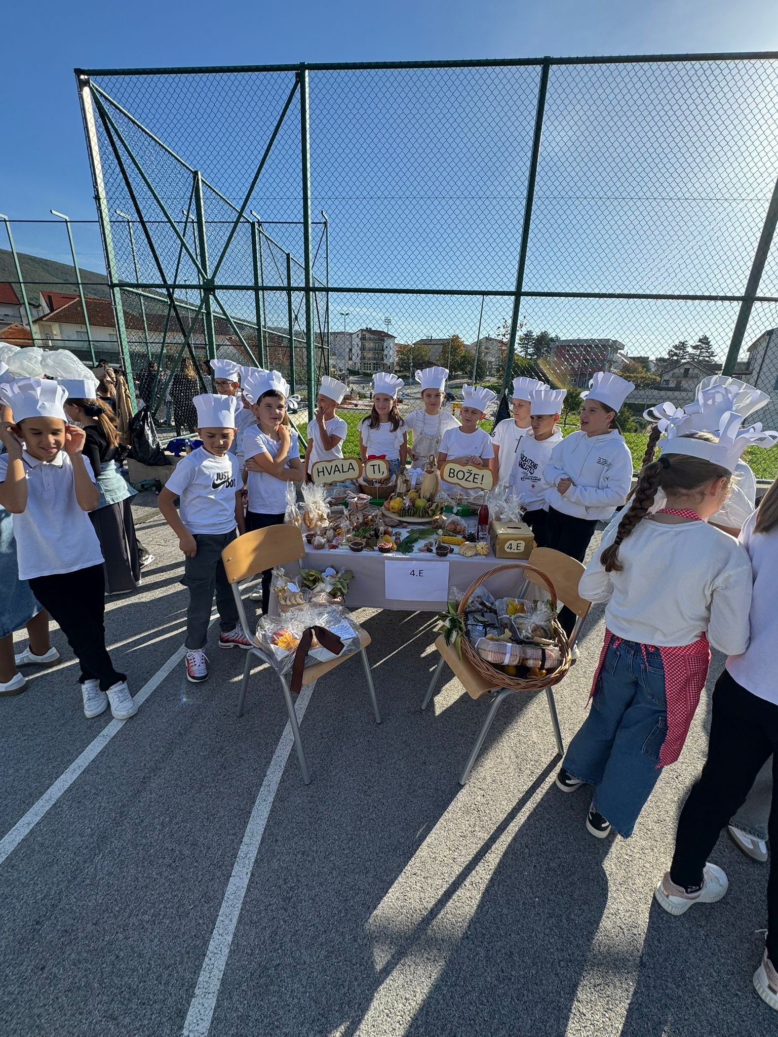 U OŠ Ivana Mažuranića u Posušju održani Dani kruha i zahvalnosti: Sav prikupljeni novac ide u humanitarne svrhe U OŠ Ivana Mažuranića u Posušju održani Dani kruha i zahvalnosti: Sav prikupljeni novac ide u humanitarne svrhe