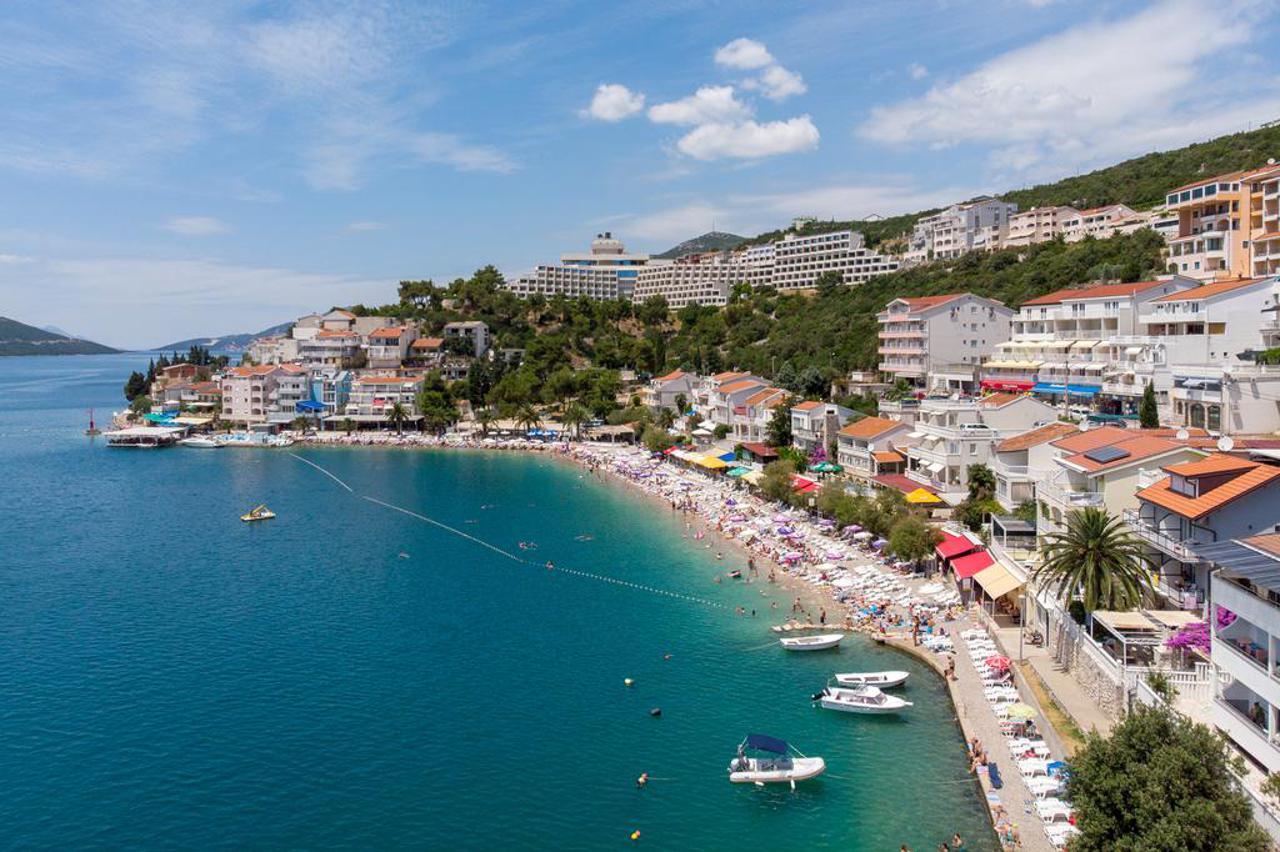 Hercegovina privlači sve više turista: Očekuje se odlična turistička sezona Hercegovina privlači sve više turista: Očekuje se odlična turistička sezona