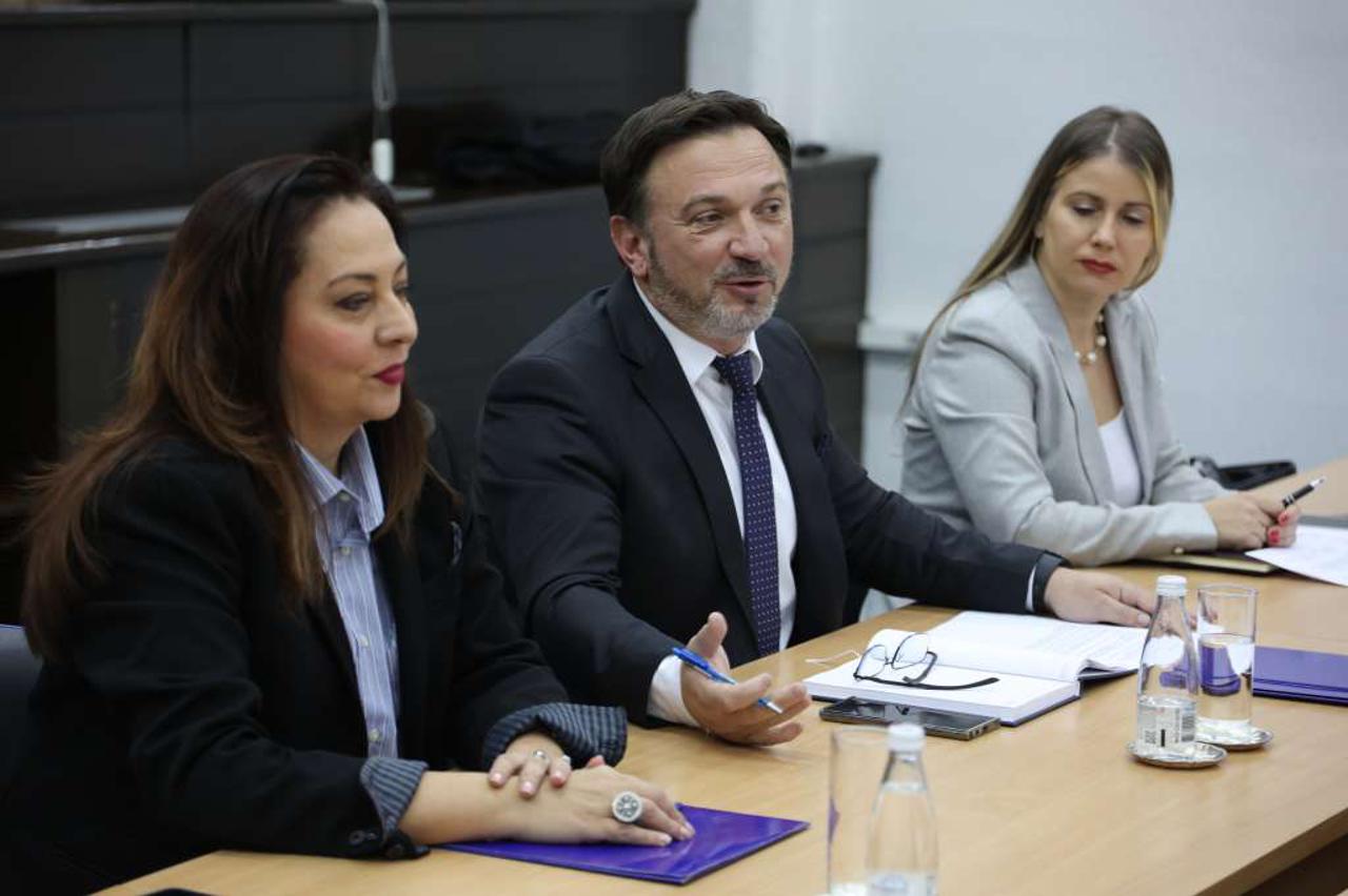 Prva neradna nedjelja za trgovce u FBiH bit će 17. studenog Prva neradna nedjelja za trgovce u FBiH bit će 17. studenog