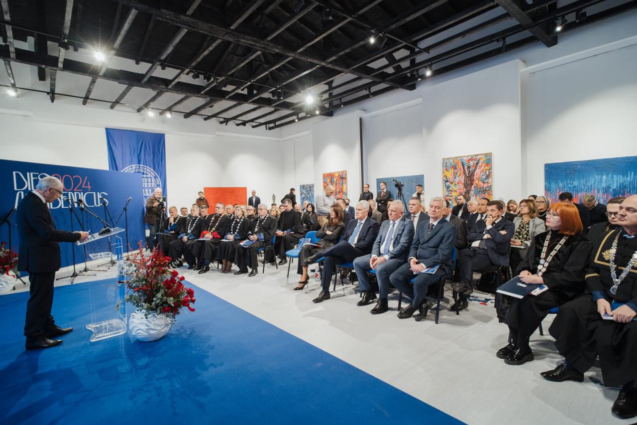 Čović: Sveučilište ima poseban značaj za hrvatski narod u Bosni i Hercegovini Čović: Sveučilište ima poseban značaj za hrvatski narod u Bosni i Hercegovini