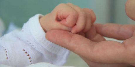 Vlada ŽZH predlaže izmjenu Zakona – naknada obiteljima s troje ili više djece ostaje 500 KM Vlada ŽZH predlaže izmjenu Zakona – naknada obiteljima s troje ili više djece ostaje 500 KM