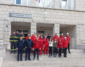 FOTO U Posušju održana edukacija i vježba evakuacije za srednjoškolce FOTO U Posušju održana edukacija i vježba evakuacije za srednjoškolce