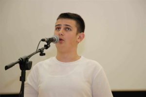 VIDEO Marko Budimir – Posuško čudo od djeteta oduševio na školskoj priredbi VIDEO Marko Budimir – Posuško čudo od djeteta oduševio na školskoj priredbi