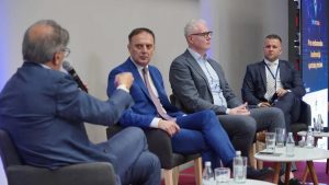 Zdravko Mamić na konferenciji SportTour 2025: “Škola treba biti ukinuta, sve vam može reći ChatGPT” Zdravko Mamić na konferenciji SportTour 2025: “Škola treba biti ukinuta, sve vam može reći ChatGPT”