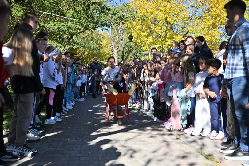 561352825 1122020893352859 2640448822034671167 n