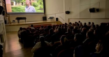 Gledaonica punih redaka tijekom premijere filma o zatočeništvu tijekom Domovinskog rata