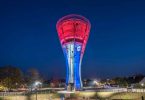 Vukovarska tvrđava osvijetljena u hrvatskim bojama tijekom noći