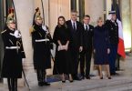 Francuska i hrvatska delegacija na formalnom susretu, Macron i Plenković sa suradnicima
