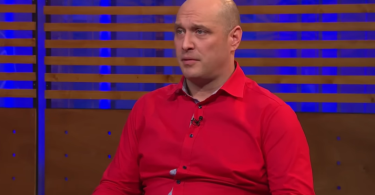 Marin Ivanović Stoka u crvenom polo majici tijekom intervjua