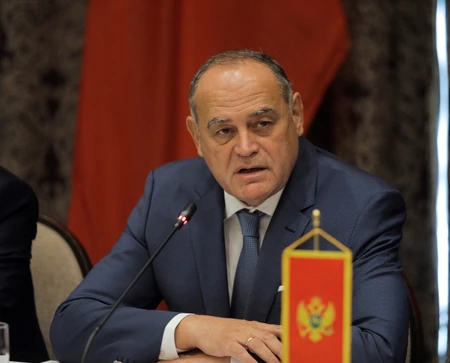 uqtk9kpTURBXy9lOTBjYmUyNTU1OTAwYjk1NjlkYTQzNmQ3MWNjYWEzNS5qcGeRkwLNAcIA3gACoTAFoTEC