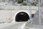 Ulazna strana tunela sv. Ilija s instaliranim sustavom za nadzor brzine vozila