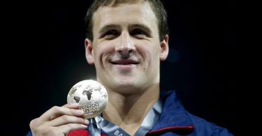 Plivač prodaje trofeje