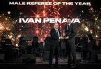 Ivan Penava na pozornici tijekom primanja nagrade za najboljeg suca godine u taekwondou