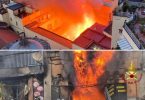 Veliki požar sa plamenom i dimom koji gutaju povijesnu građevinu, vatrogasci sa žigosanjem vatrogasnih vozila u akciji