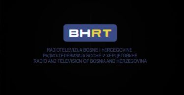 BHRT logo na crnom ekranu sa tekstom o radiju i televiziji Bosne i Hercegovine