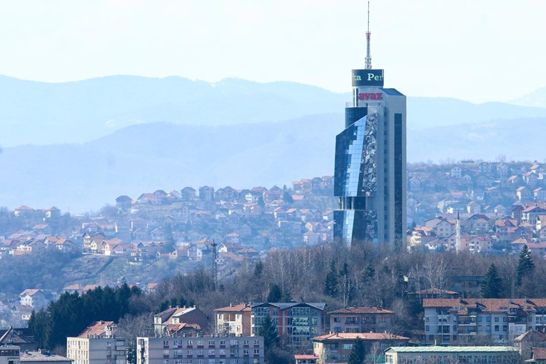 Avaz Twist Tower u Sarajevu, zgrada evakuirana zbog dojave o bombi