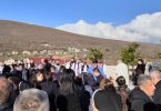 Okupljeni vjernici i žaljnici na sprovodu fra Ferde u Posušju