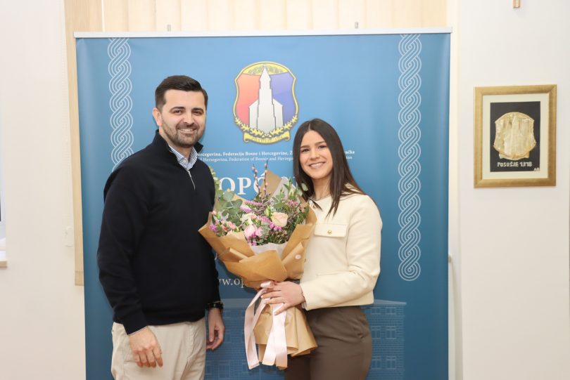 653710259 1242521664636114 2225852775185436745 n