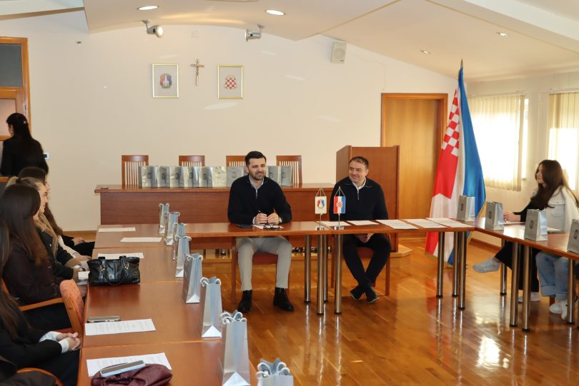 655380007 1242515974636683 6731297876687903249 n