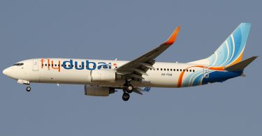 Avion FlyDubaija Boeing 737-800 registarske oznake A6-FDB u letu prema Sarajevu