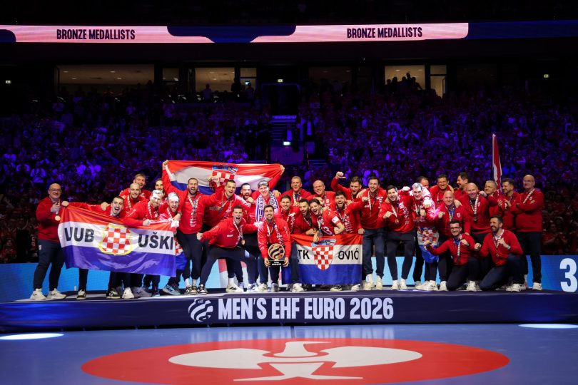 Euro26 Medal Ceremony JC5 5417 JC 1 scaled 1