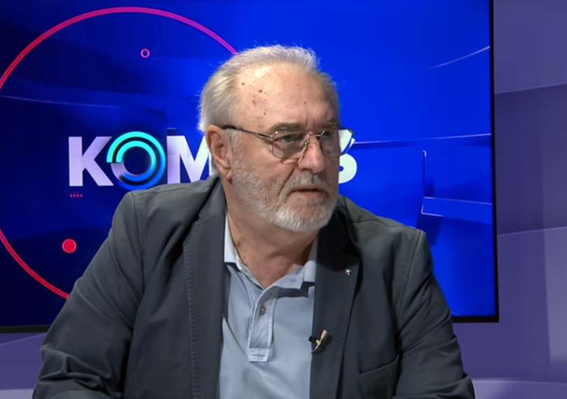 Marin Topić u televizijskom studiju tijekom intervjua o hrvatskoj politici u BiH