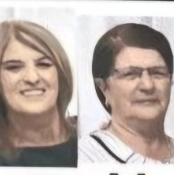 Dvije osobe, žena s blonde kose i muškarac u naočalama