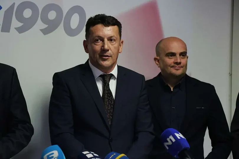 Zdenko Lučić na press konferenciji s predstavnicima pet hrvatskih stranaka
