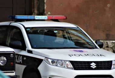 Policija