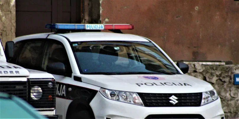 Policija