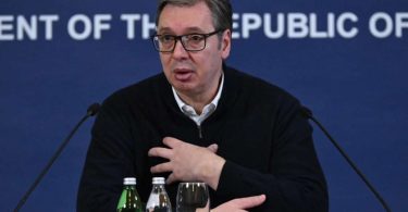 vu i najavio ostavku ve sam po eo pakirati knjige