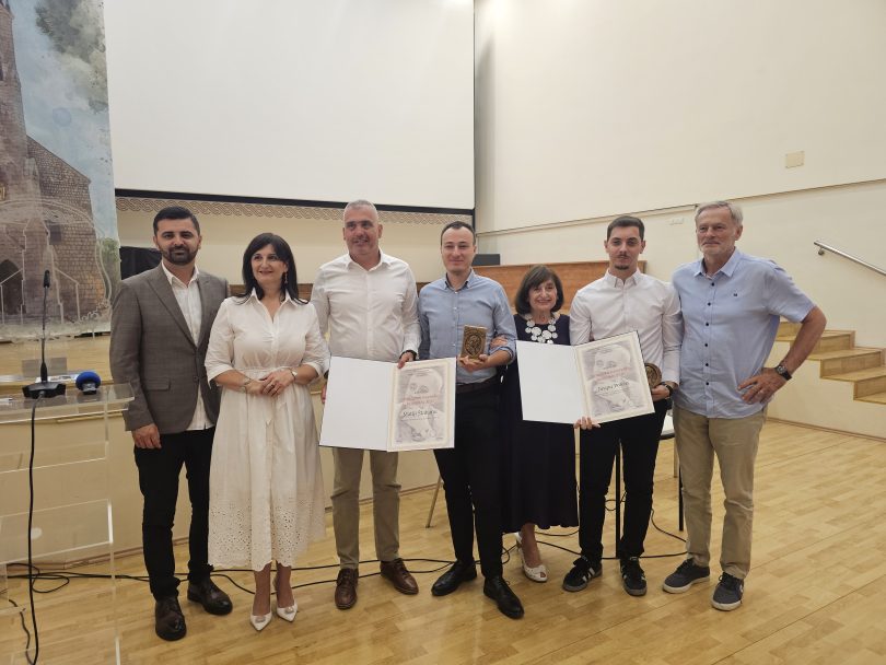 naslov slika 2026