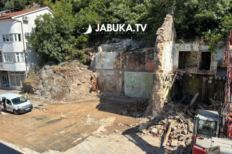 rusenje 8 FOTO