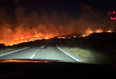 apokalipti ni prizori na dugom otoku po ar je u ra